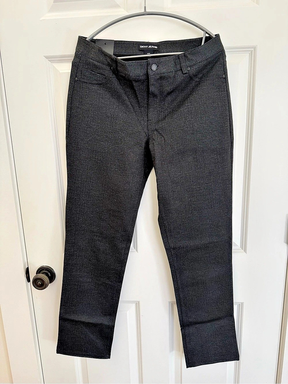 DKNY Jeans Straight Leg Pants in Black Size Medium NWT